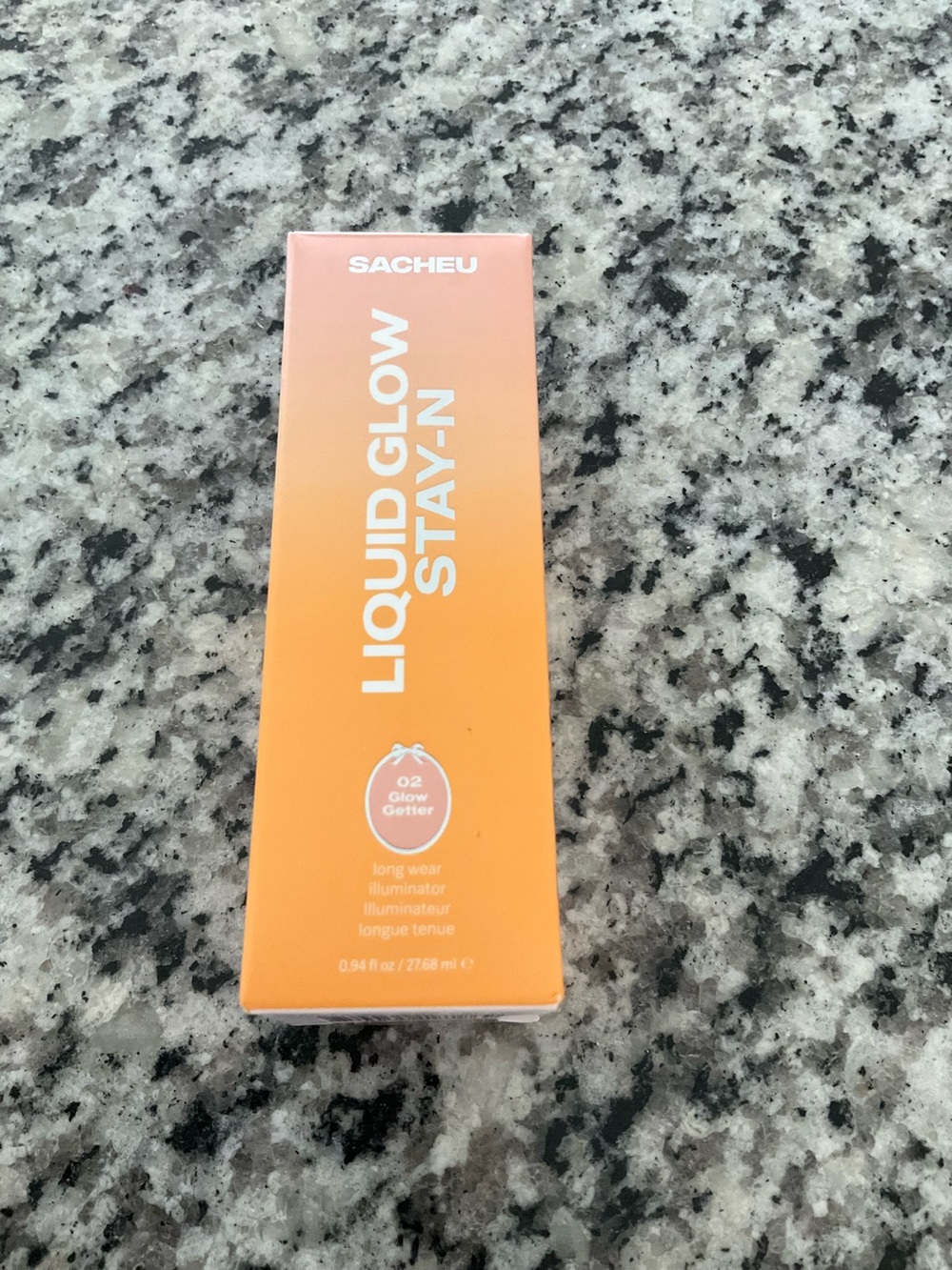 SACHEU Liquid Glow Stay-N Illuminator - NWT